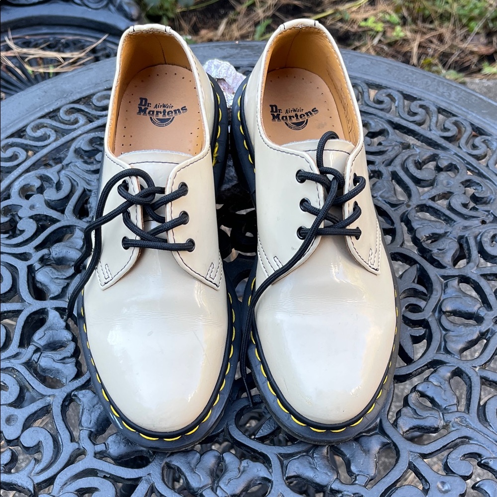 Doc Marten’s Cream/ Lt Beige Patent 1461 Oxfords